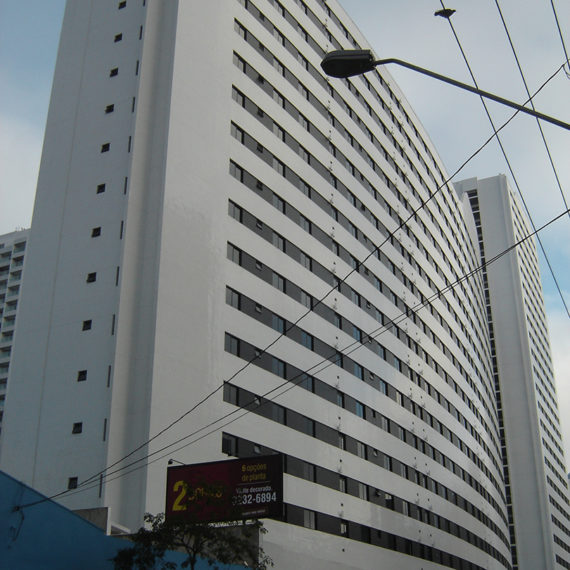 Fachada Glazing e Esquadrias em Alumínio | Edifício Residencial Brigadeiro Towers e Ibis Hotel Obras em Curitiba