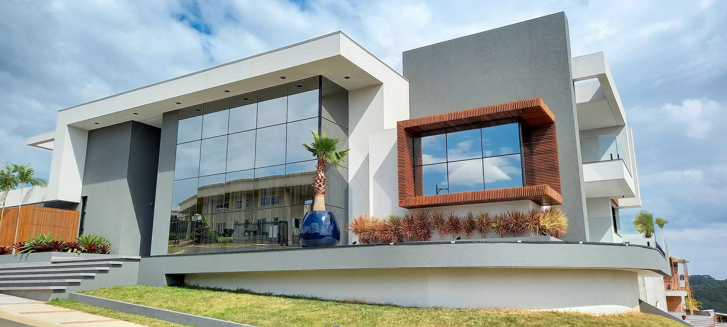 Fachadas Glazing Pele de Vidro e Esquadrias para Projeto Residencial - Terras Alphaville / Ponta Grossa