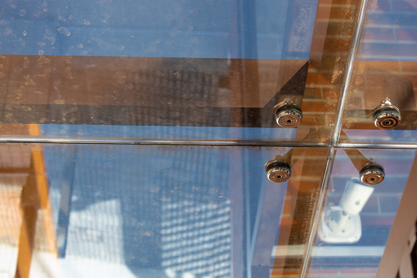 Sulinorte Esquadrias & Montrelux Soluções em Vidros | Cobertura em Alumínio e Vidro para Piscina